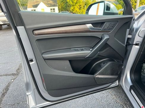 Used 2022 Audi Q5 2.0T Premium Plus image 12