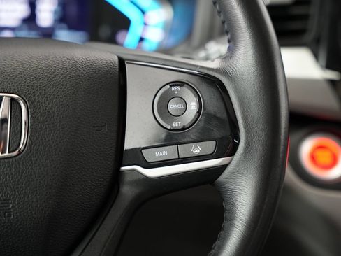 Used 2018 Honda Odyssey EX-L image 16