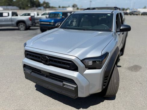 Used 2025 Toyota 4Runner SR5 RWD image 15