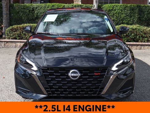 Used 2025 Nissan Altima 2.5 SR w/ SR Premium Package FWD image 3
