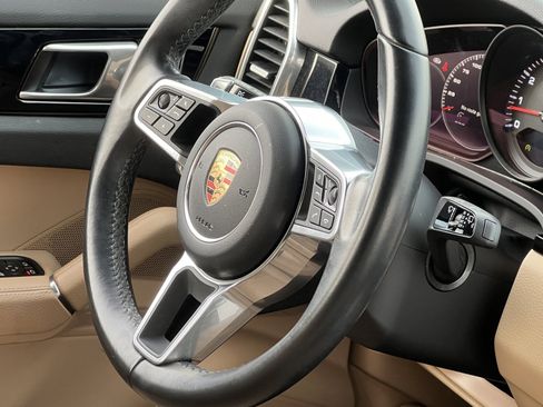 Certified 2023 Porsche Cayenne image 33