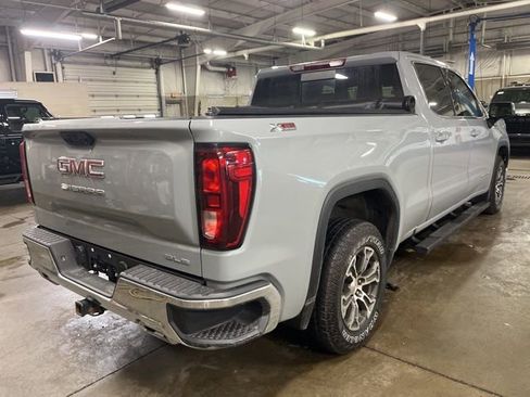 Used 2024 GMC Sierra 1500 SLE w/ Preferred Package image 2