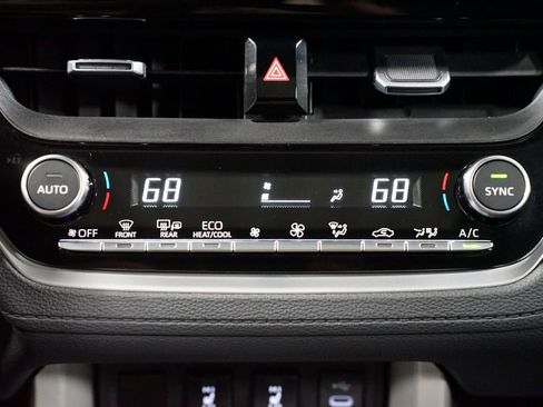 Used 2025 Toyota Corolla Cross AWD Hybrid w/ Convenience Package image 21