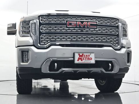 Used 2020 GMC Sierra 2500 Denali w/ Denali Ultimate Package AWD/4WD image 28