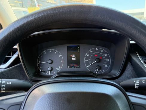 Used 2025 Toyota Corolla LE FWD image 24