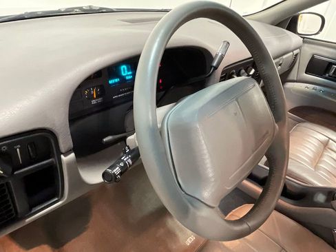 Used 1995 Chevrolet Impala SS image 80