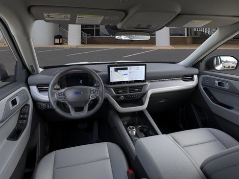 New 2026 Ford Explorer Active w/ Active Comfort Package RWD image 9