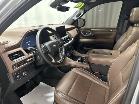 Used 2024 Chevrolet Tahoe High Country AWD/4WD image 15