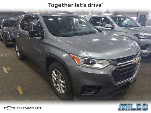 Used 2019 Chevrolet Traverse LS FWD image 1