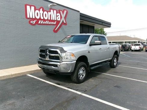 Used 2016 RAM 2500 SLT AWD/4WD image 2