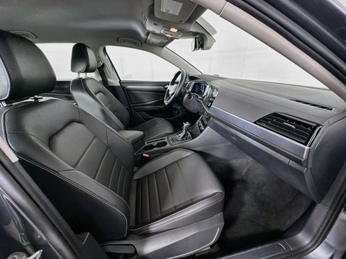 Used 2024 Volkswagen Jetta SE FWD image 29