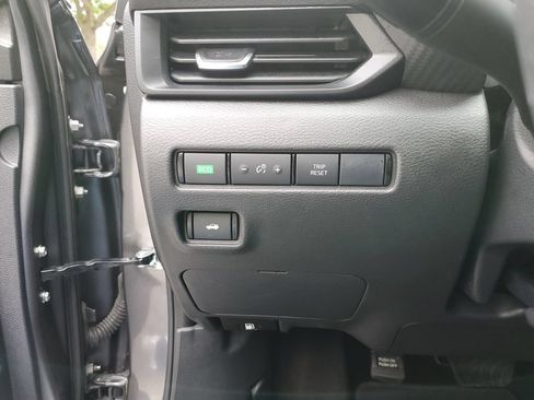 Certified 2025 Nissan Sentra S FWD image 19