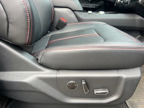 Used 2024 Ford Expedition Limited AWD/4WD image 10