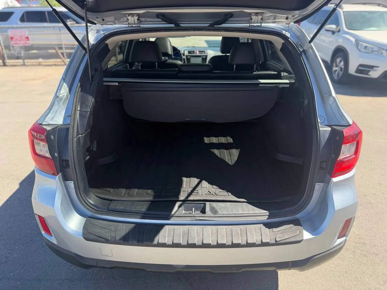 Used 2015 Subaru Outback 2.5i Limited AWD/4WD image 28