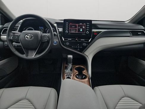 Used 2023 Toyota Camry SE image 17