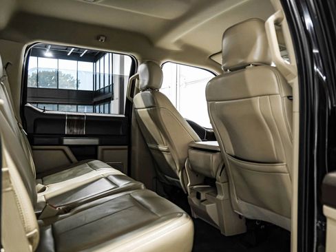 Used 2018 Ford F150 Lariat image 44