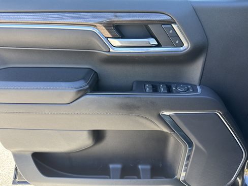 Used 2022 Chevrolet Silverado 1500 LT image 14