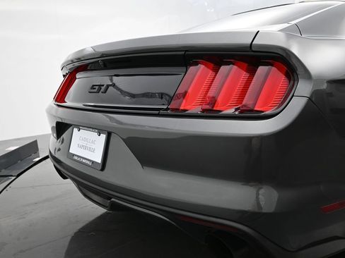 Used 2017 Ford Mustang GT Premium w/ GT Performance Package RWD image 32