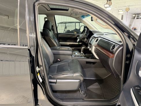 Used 2016 Toyota Tundra Limited image 29