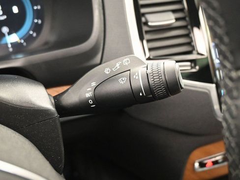 Used 2024 Volvo XC90 B6 Plus w/ Protection Package Premier image 19