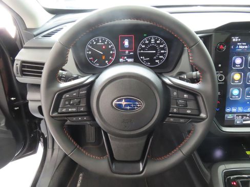 Used 2025 Subaru Crosstrek 2.5i Limited w/ Crosstrek Mirror Package AWD/4WD image 15