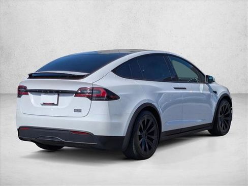 Used 2023 Tesla Model X Plaid image 5
