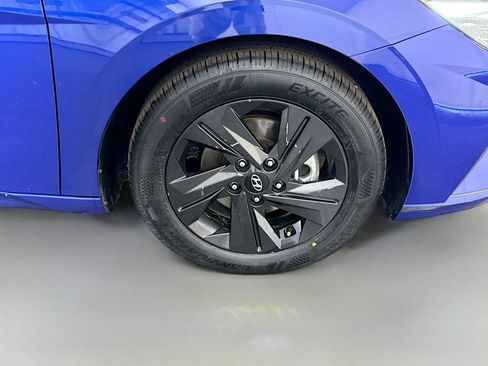 Used 2021 Hyundai Elantra SEL FWD image 32