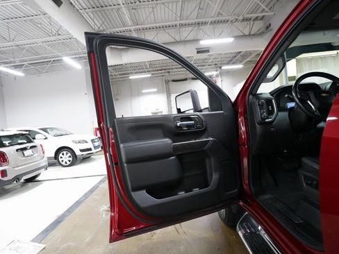 Used 2021 Chevrolet Silverado 2500 LTZ w/ LTZ Convenience Package image 27