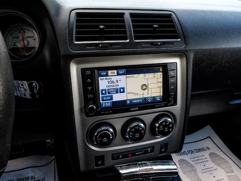 Used 2013 Dodge Challenger SRT8 w/ Harman Kardon Audio Group image 38