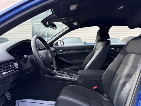 Used 2023 Honda Civic Sport image 12