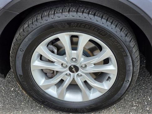 Used 2022 Kia Telluride LX AWD/4WD image 18