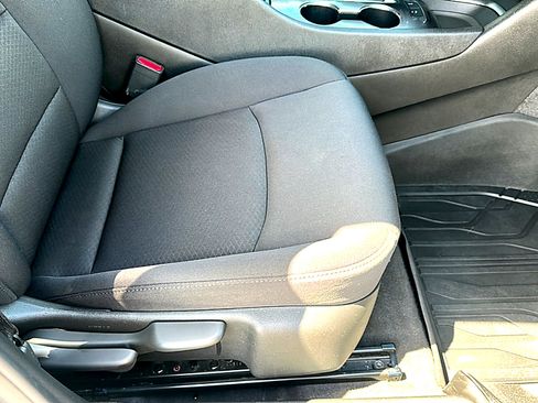 Used 2021 Chevrolet Malibu LT FWD image 24