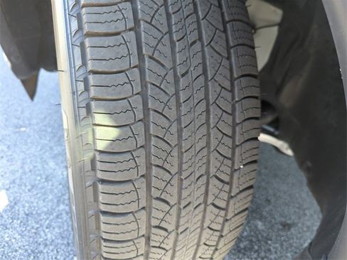 Certified 2024 Nissan Murano SV image 48