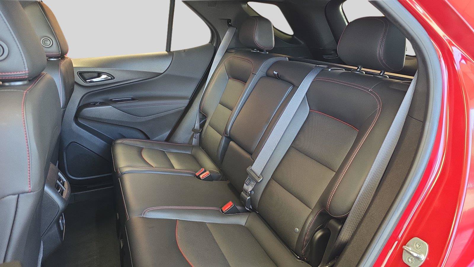 Used 2022 Chevrolet Equinox RS w/ RS Leather Package AWD/4WD image 18