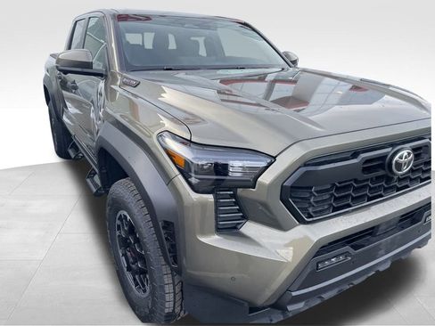 New 2026 Toyota Tacoma TRD Off-Road AWD/4WD image 16