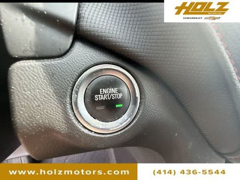 Certified 2022 Chevrolet Equinox RS w/ RS Leather Package AWD/4WD image 18