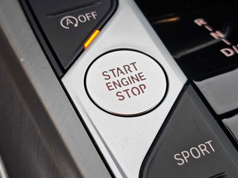 Used 2025 BMW 430i xDrive w/ M Sport Package image 29