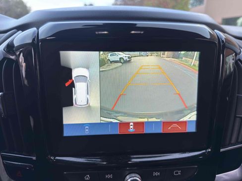 Used 2018 Chevrolet Traverse Premier w/ LPO, Black Accent Package image 41