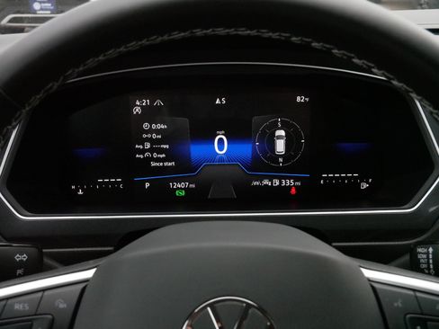 Used 2024 Volkswagen Tiguan SE w/ MDO Package, Two-Row AWD/4WD image 21