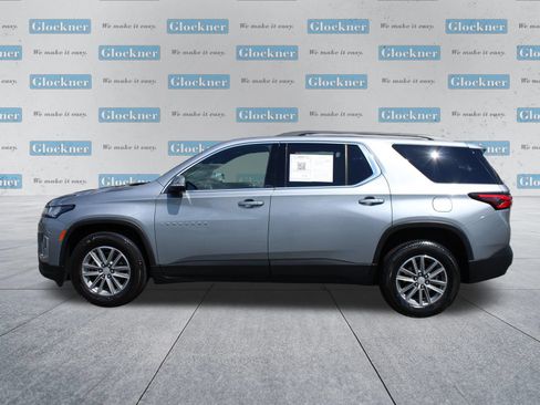 Used 2023 Chevrolet Traverse LT FWD image 9