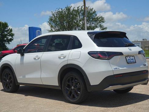 Used 2024 Honda HR-V Sport image 4