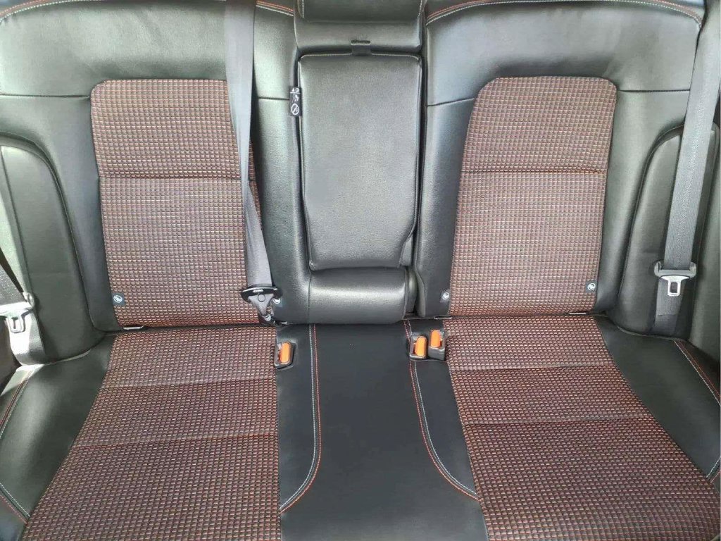 Used 2025 Nissan Kicks SR AWD/4WD image 16