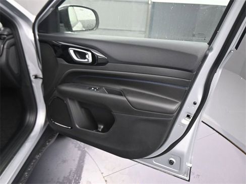 New 2026 Jeep Compass Latitude image 34