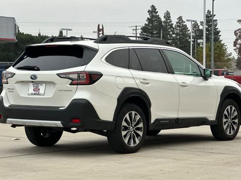 Used 2024 Subaru Outback Limited image 3