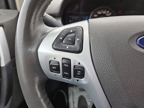 Used 2013 Ford Edge SEL image 18