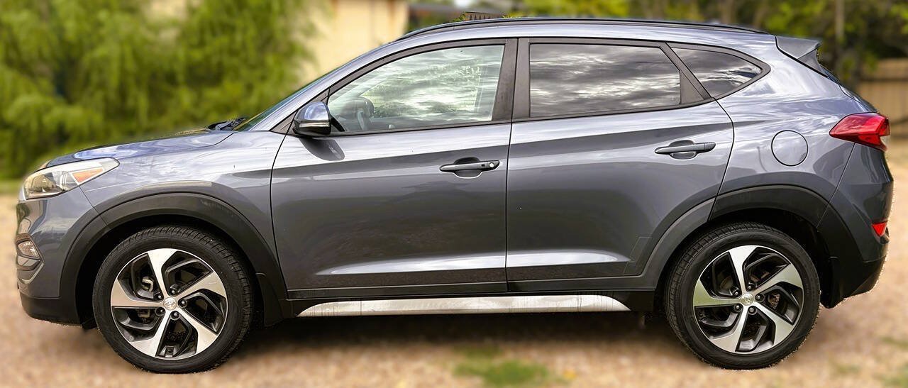 Used 2018 Hyundai Tucson Value w/ Cargo Package FWD image 4