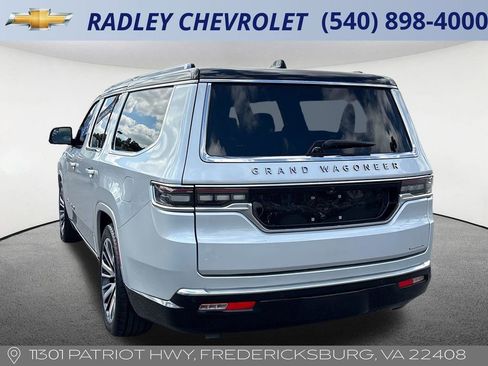Used 2024 Jeep Grand Wagoneer L Series III AWD/4WD image 19
