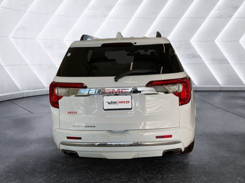 Used 2023 GMC Acadia Denali image 5