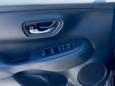 Certified 2024 Honda HR-V LX image 16