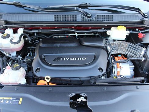 Used 2017 Chrysler Pacifica Platinum image 42